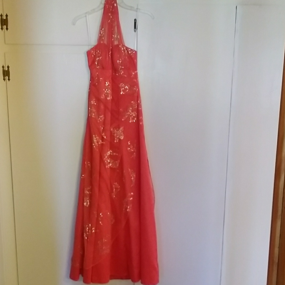 Prom dress - Picture 2 of 5